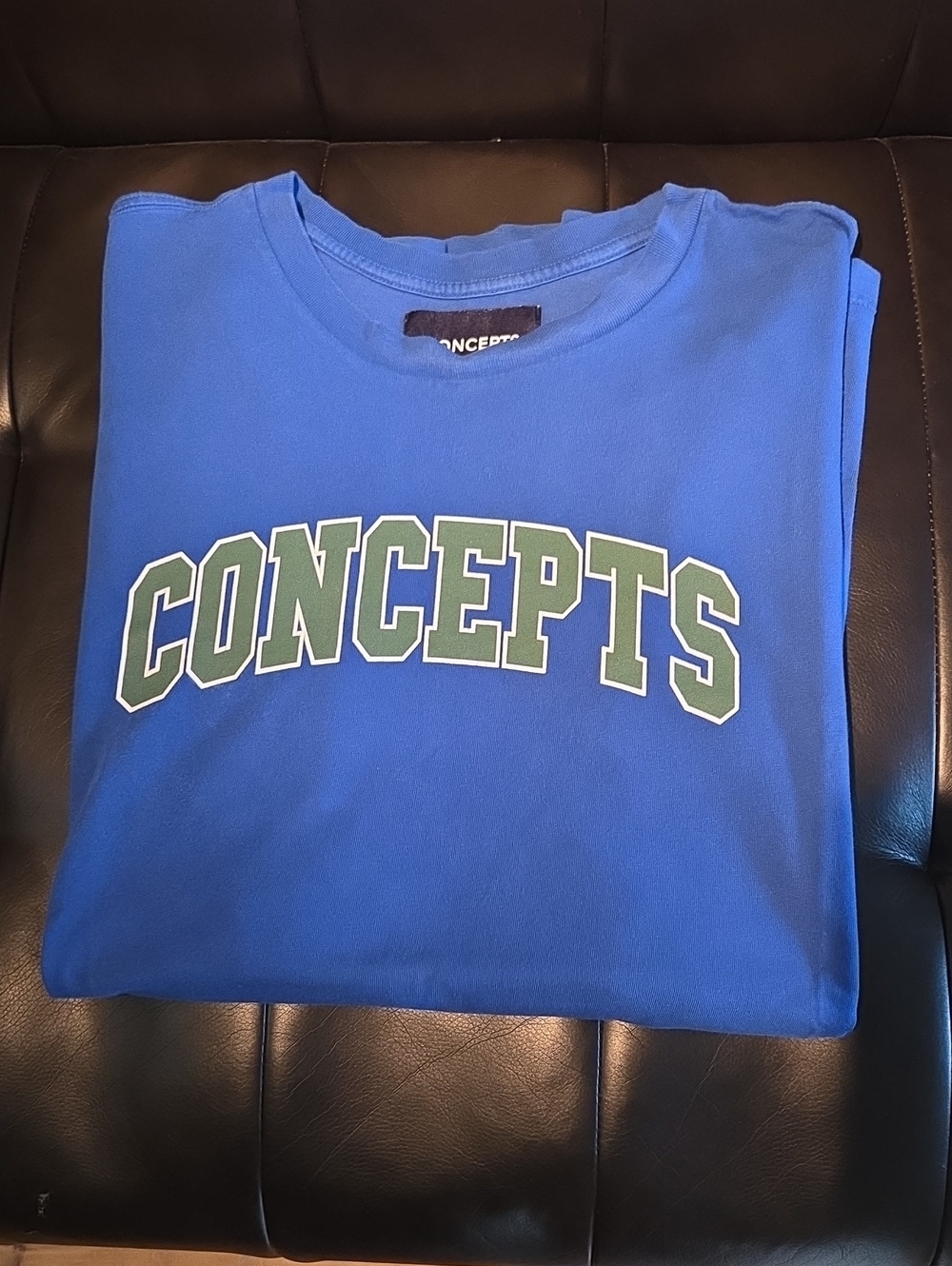 Concepts T-Shirt Size 2XL